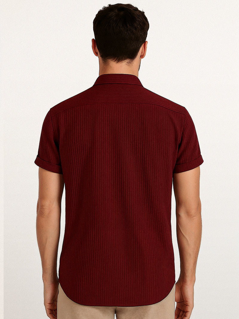 Wine red short sleeve t-shirt with button-up closure and wrinkle-free finish — elevated tone with precise fit.