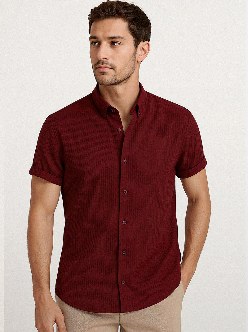 Wine red short sleeve t-shirt with button-up closure and wrinkle-free finish — elevated tone with precise fit.