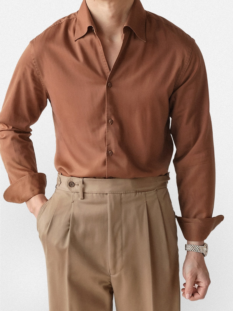 Tiehong tone casual shirt with sharp collar and tonal button-up — understated color for modern elegance.
